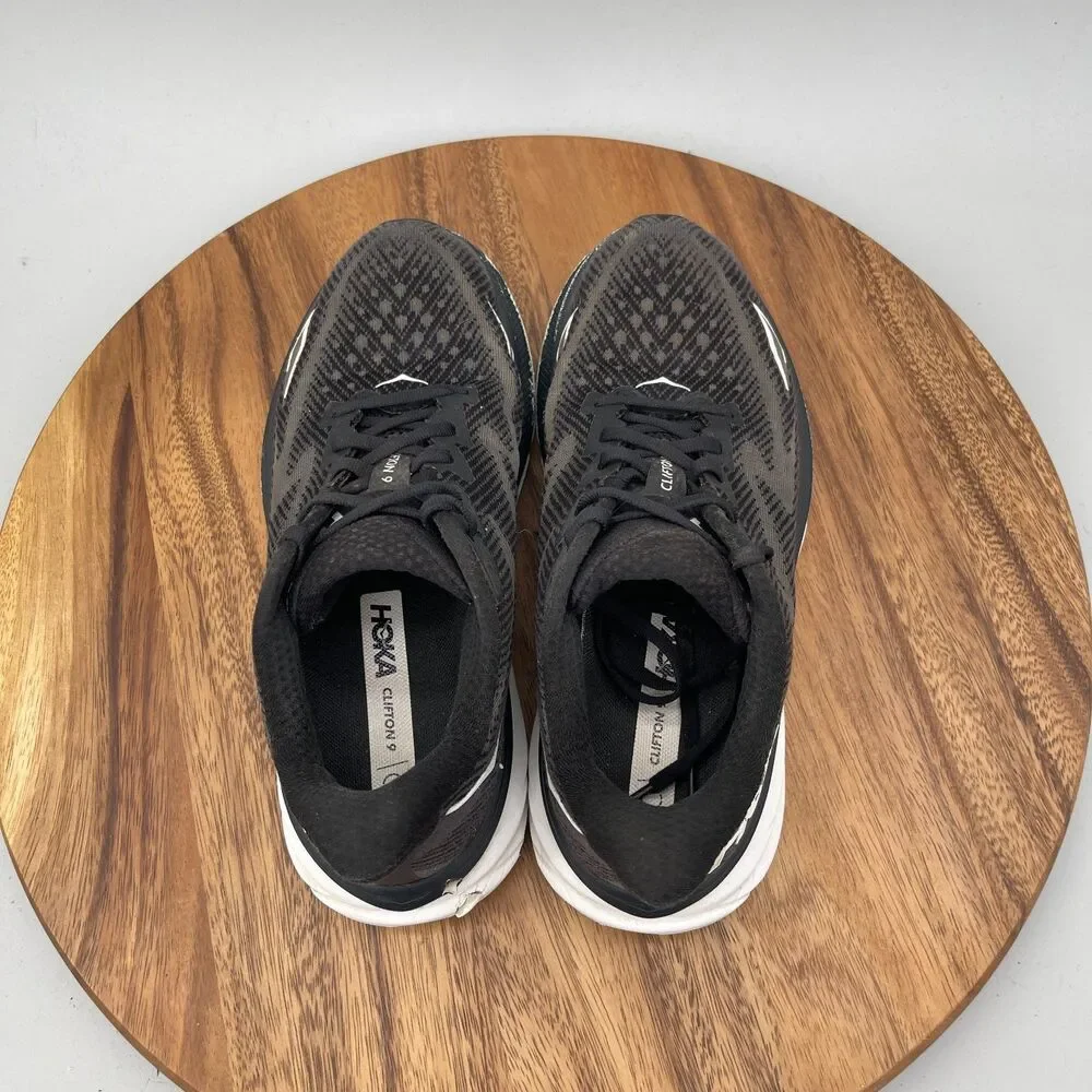 Hoka One One hoka one
